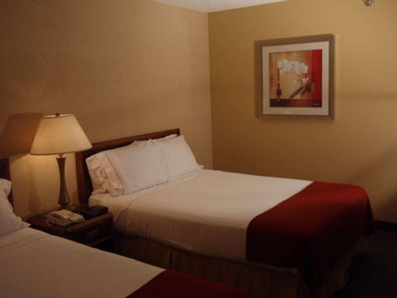 Holiday Inn Express Hotel Fort Campbell-Oak Grove By Ihg Pokoj fotografie
